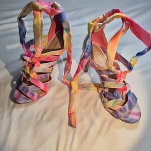 Gianni Bini Elegant Multicolor Strappy Heels. Womens 8.5. New With Tag